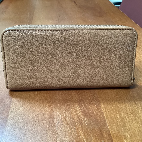 Michael Kors Jet Set Continental Wallet - Picture 6 of 11